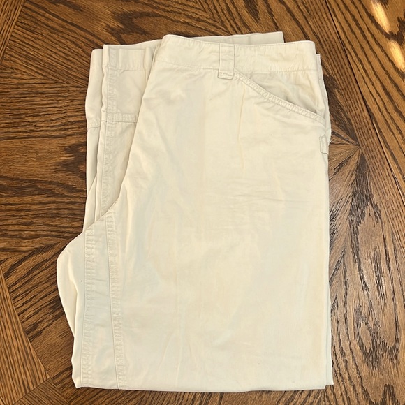 Jones New York Capris Pants Sand Light Khaki Size 14 - Picture 1 of 8